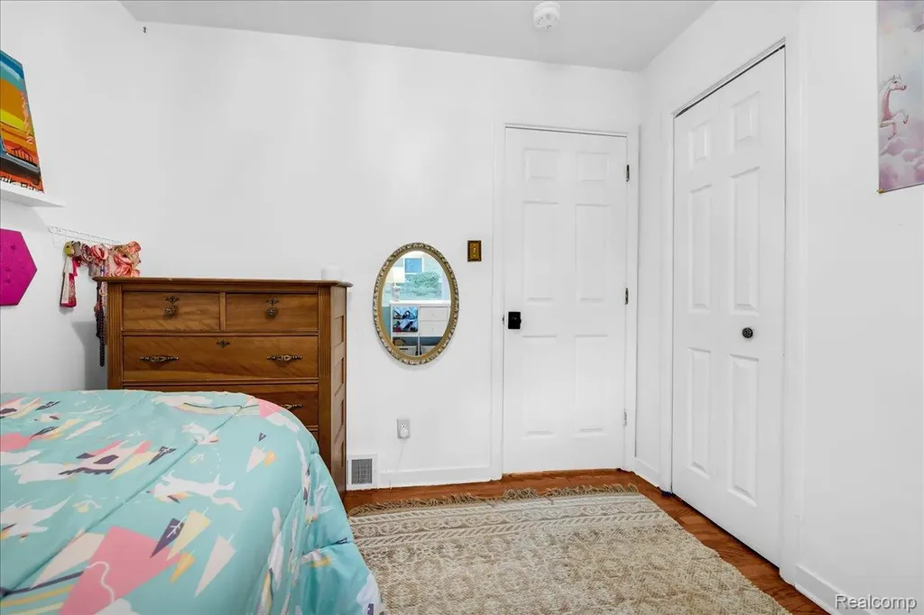 1179 Hampton Road Grosse Pointe Woods City MI 48236