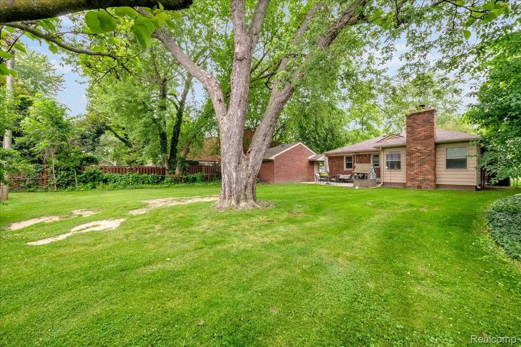 1179 Hampton Road Grosse Pointe Woods City MI 48236