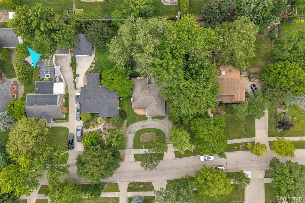 1179 Hampton Road Grosse Pointe Woods City MI 48236