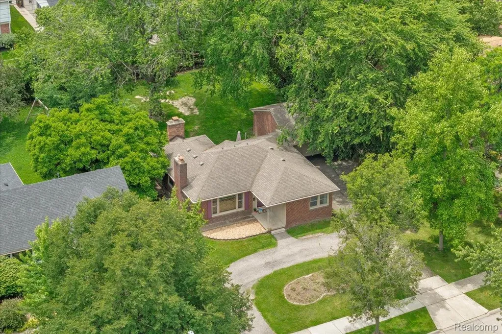 1179 Hampton Road Grosse Pointe Woods City MI 48236