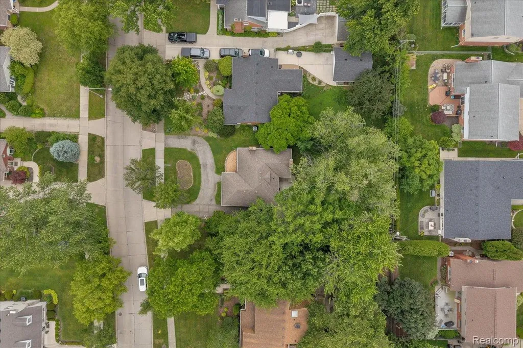 1179 Hampton Road Grosse Pointe Woods City MI 48236