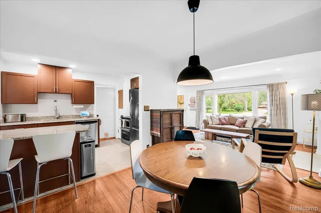 1179 Hampton Road Grosse Pointe Woods City MI 48236
