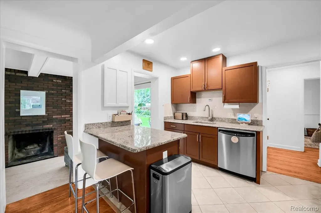 1179 Hampton Road Grosse Pointe Woods City MI 48236