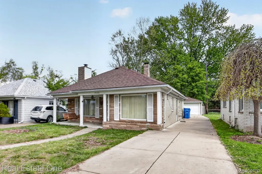7420 Drexel Street Dearborn Heights City MI 48127