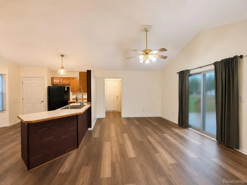 2319 Rollins Street Grand Blanc Charter Township MI 48439