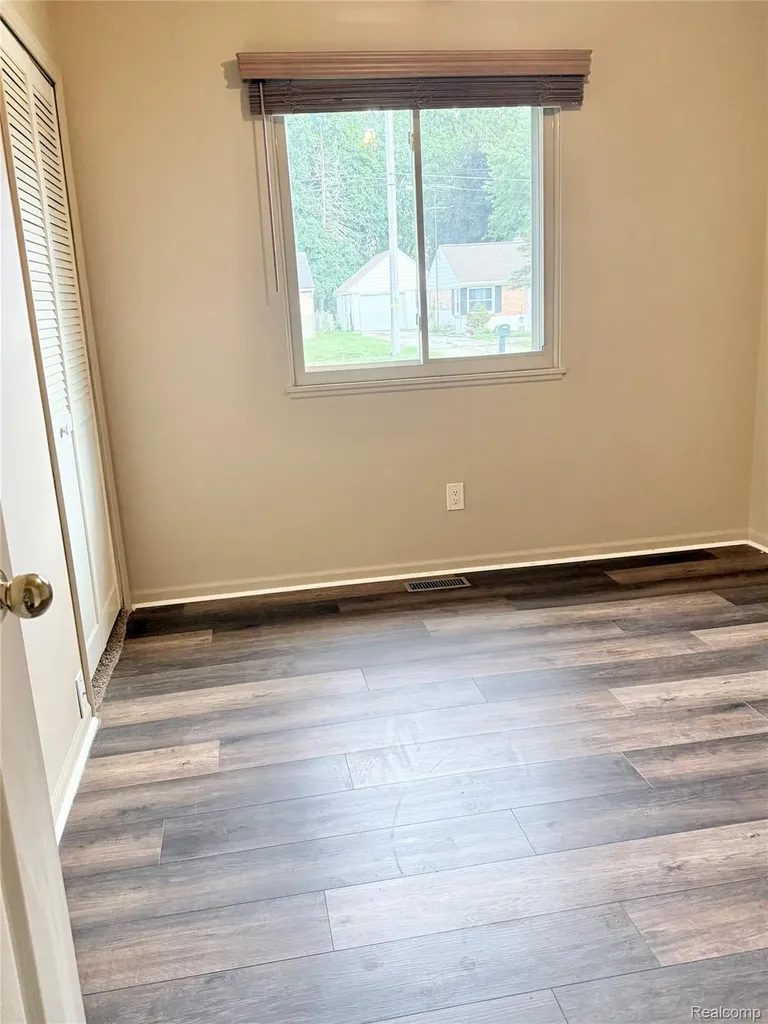 2319 Rollins Street Grand Blanc Charter Township MI 48439