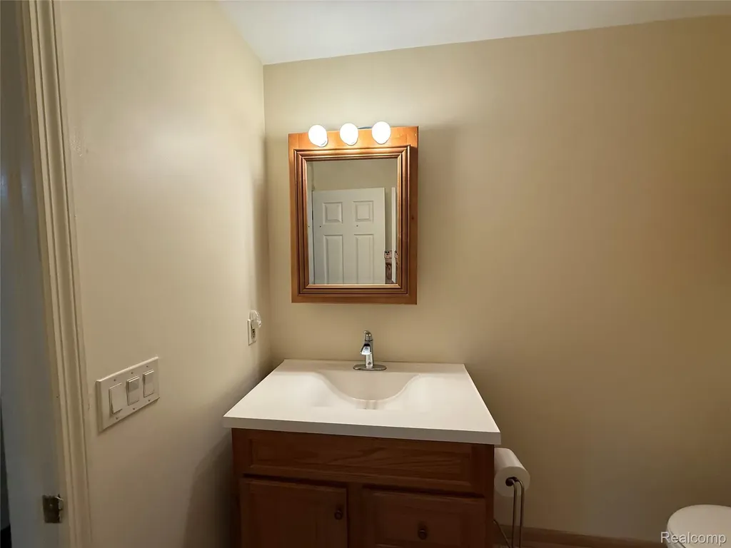 2319 Rollins Street Grand Blanc Charter Township MI 48439