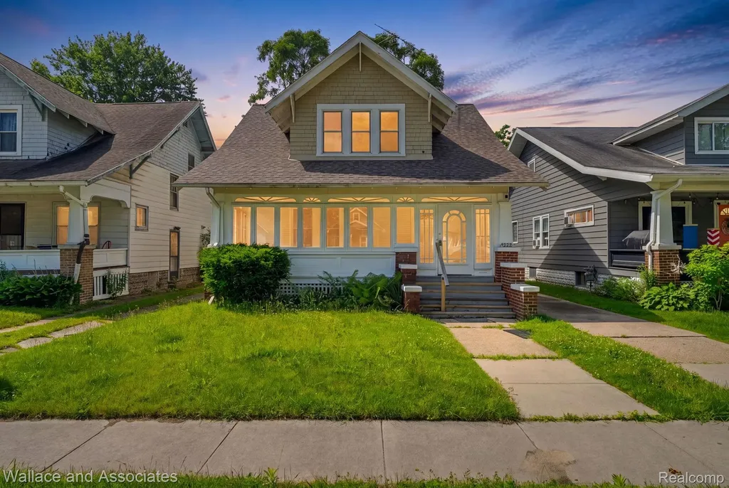 1222 Minnie Street Port Huron City MI 48060