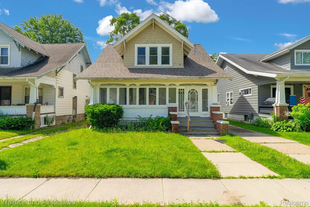 1222 Minnie Street Port Huron City MI 48060