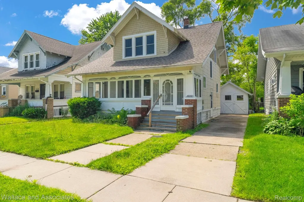 1222 Minnie Street Port Huron City MI 48060
