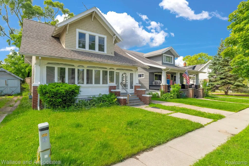 1222 Minnie Street Port Huron City MI 48060