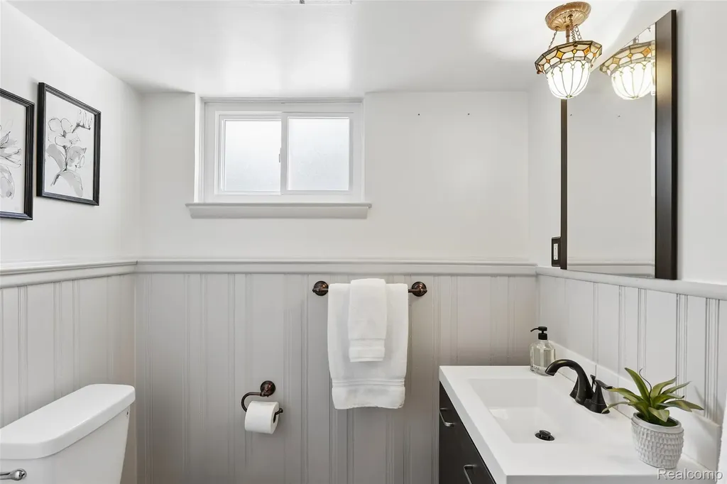 1313 Beech Street Plymouth City MI 48170