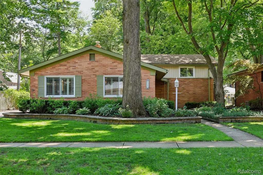 1313 Beech Street Plymouth City MI 48170
