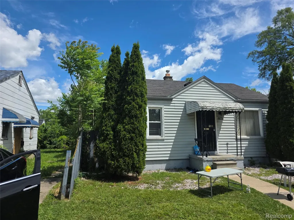 25962 Norfolk Street Inkster City MI 48141