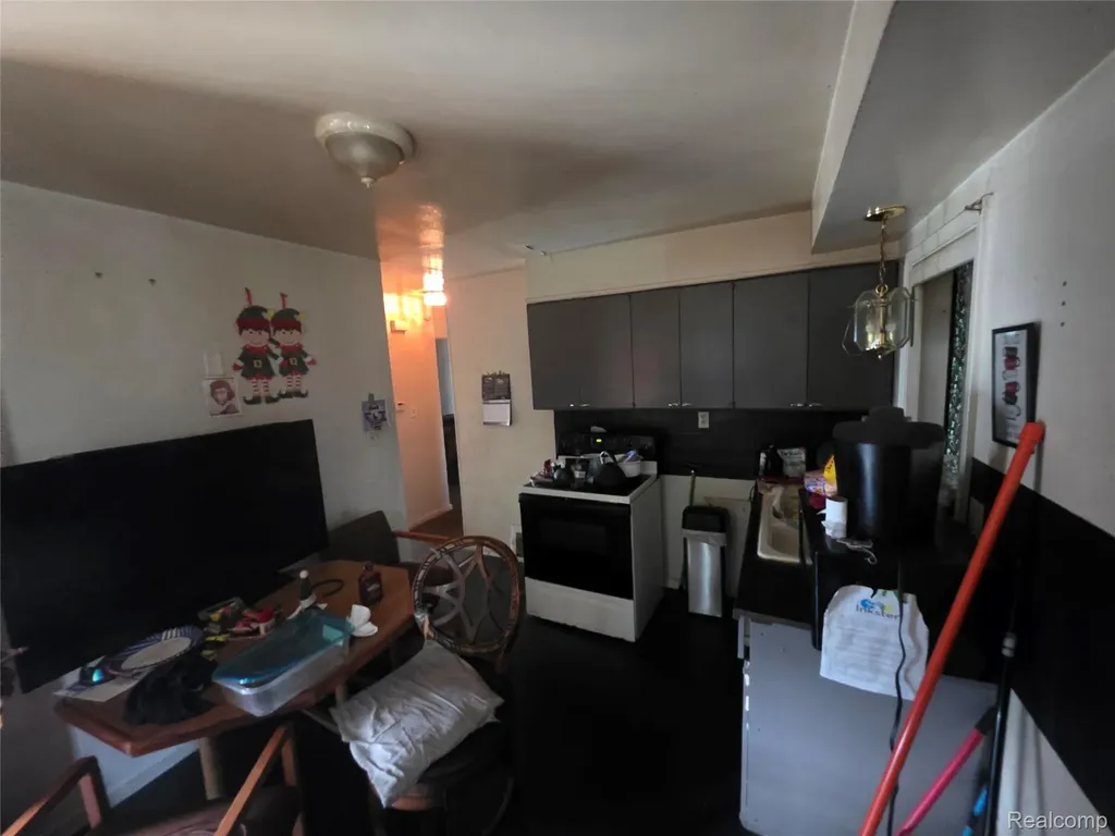 25962 Norfolk Street Inkster City MI 48141