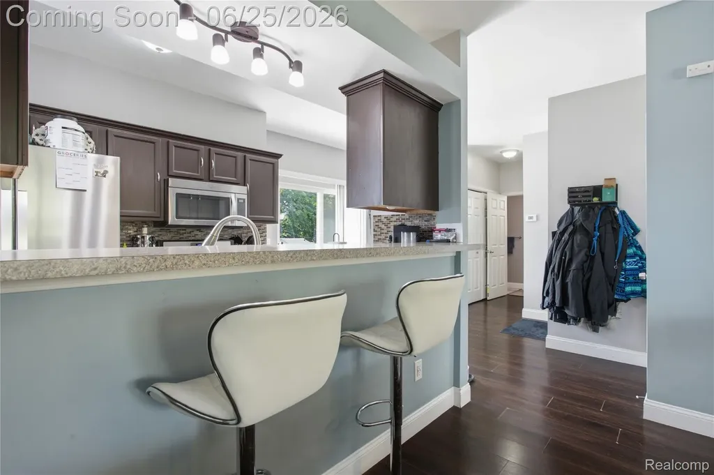 30498 Caroline Emily Chesterfield Township MI 48051
