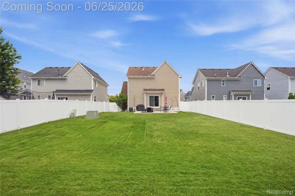 30498 Caroline Emily Chesterfield Township MI 48051