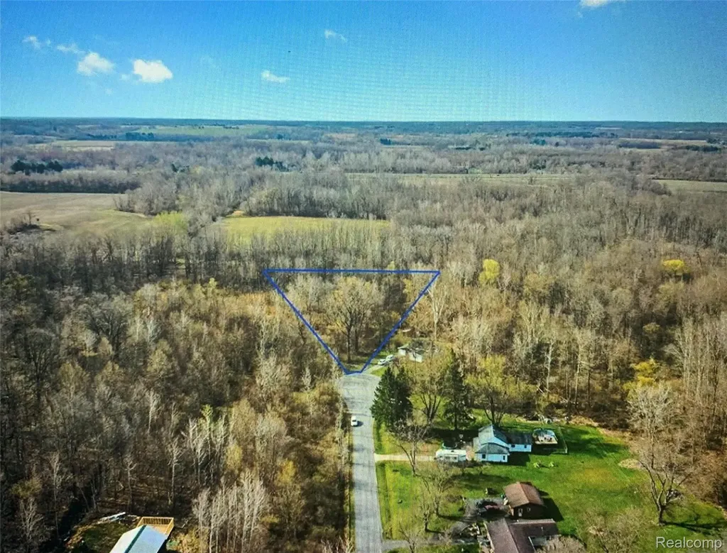 000 Springdale Hartford City MI 49057