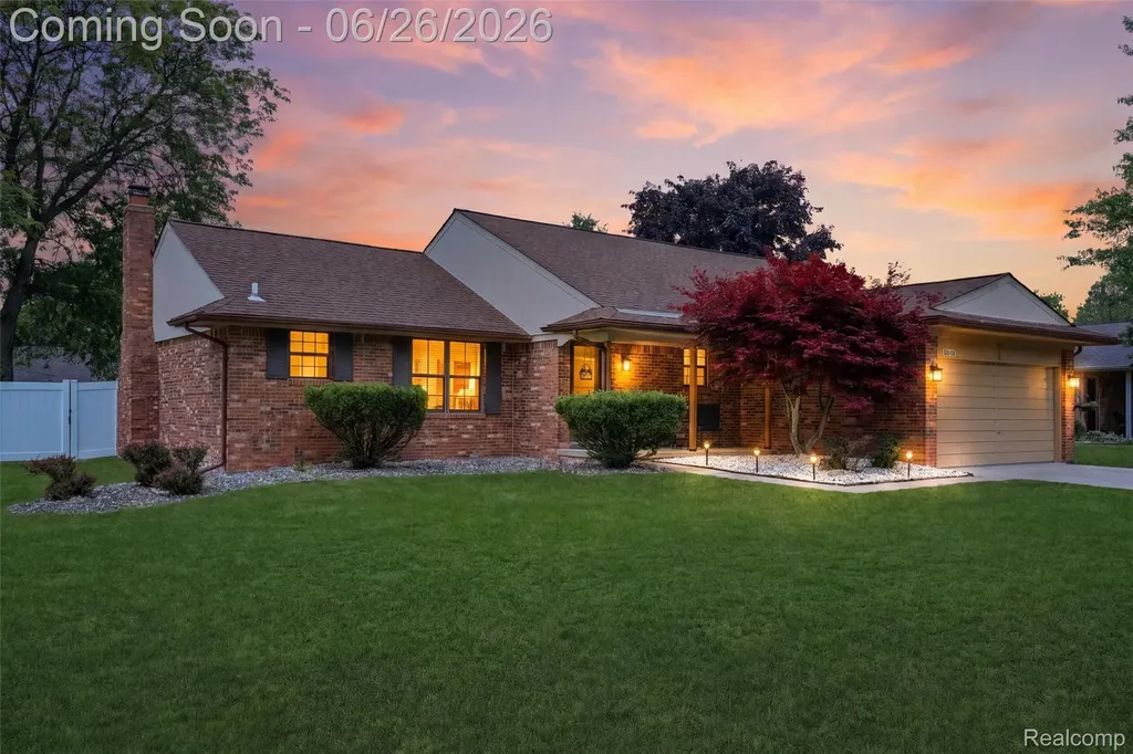 38833 Reo Drive Livonia City MI 48154