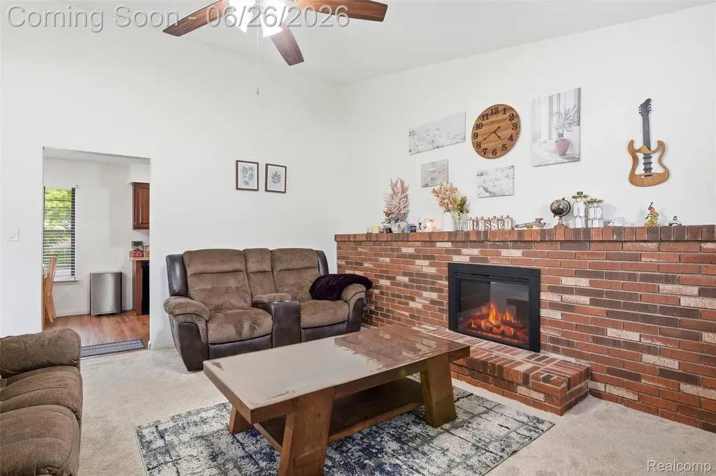 38833 Reo Drive Livonia City MI 48154