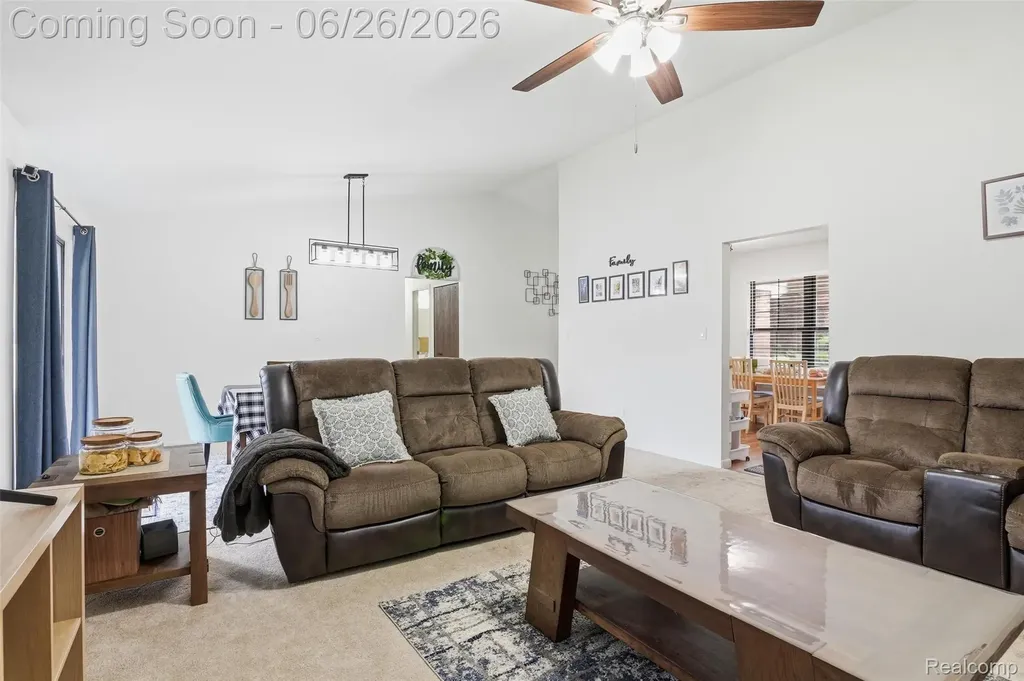 38833 Reo Drive Livonia City MI 48154