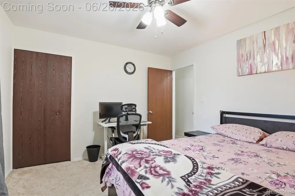 38833 Reo Drive Livonia City MI 48154