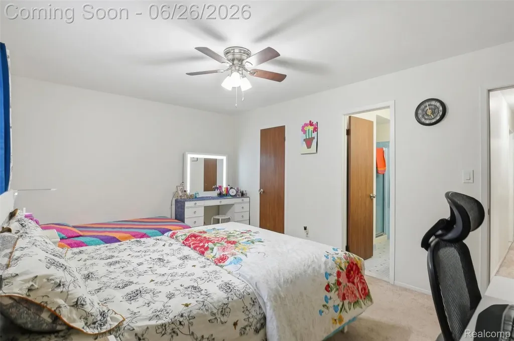 38833 Reo Drive Livonia City MI 48154