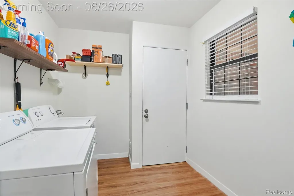 38833 Reo Drive Livonia City MI 48154