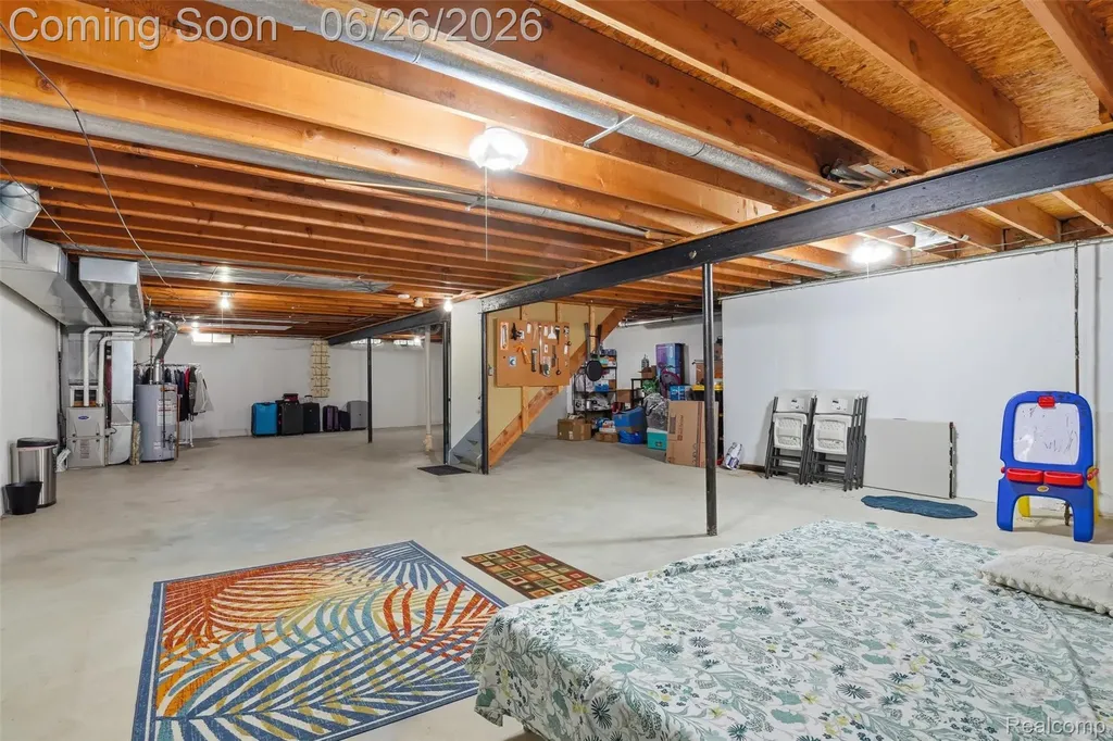 38833 Reo Drive Livonia City MI 48154