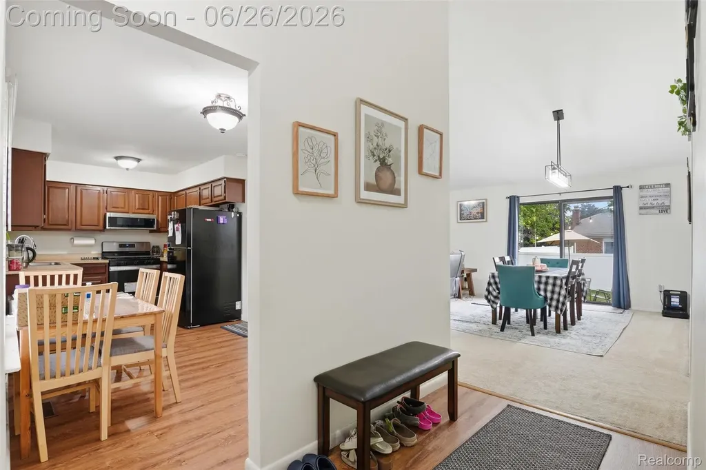 38833 Reo Drive Livonia City MI 48154