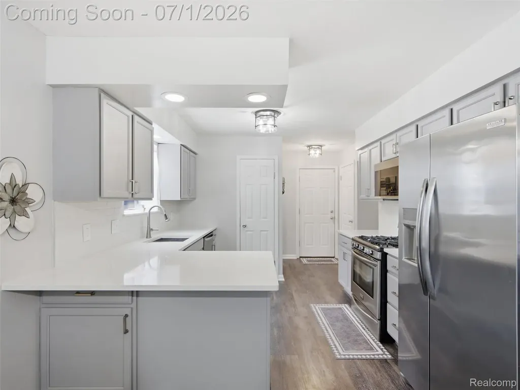 6195 Lake Forest Drive Grand Blanc Charter Township MI 48439