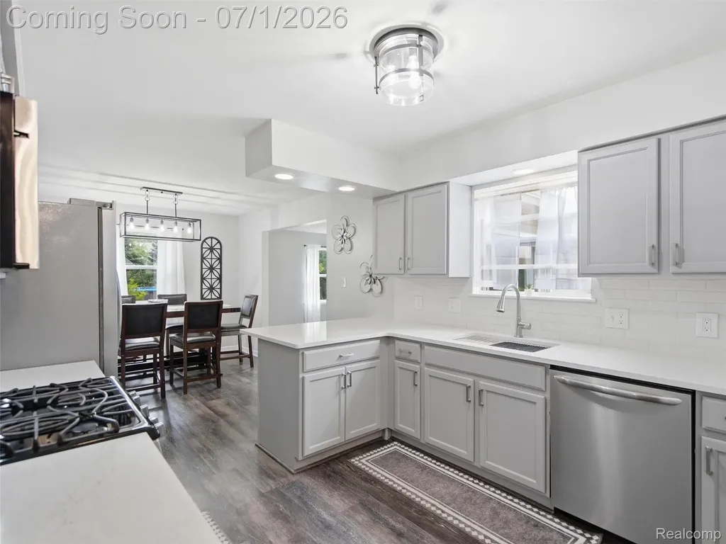 6195 Lake Forest Drive Grand Blanc Charter Township MI 48439