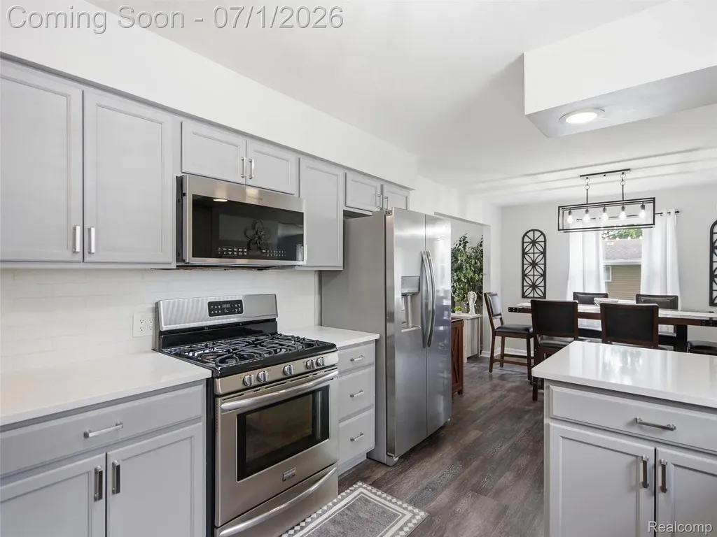 6195 Lake Forest Drive Grand Blanc Charter Township MI 48439