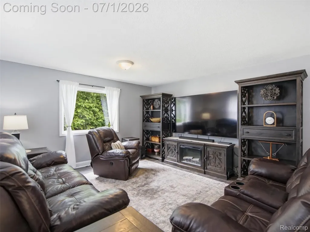 6195 Lake Forest Drive Grand Blanc Charter Township MI 48439