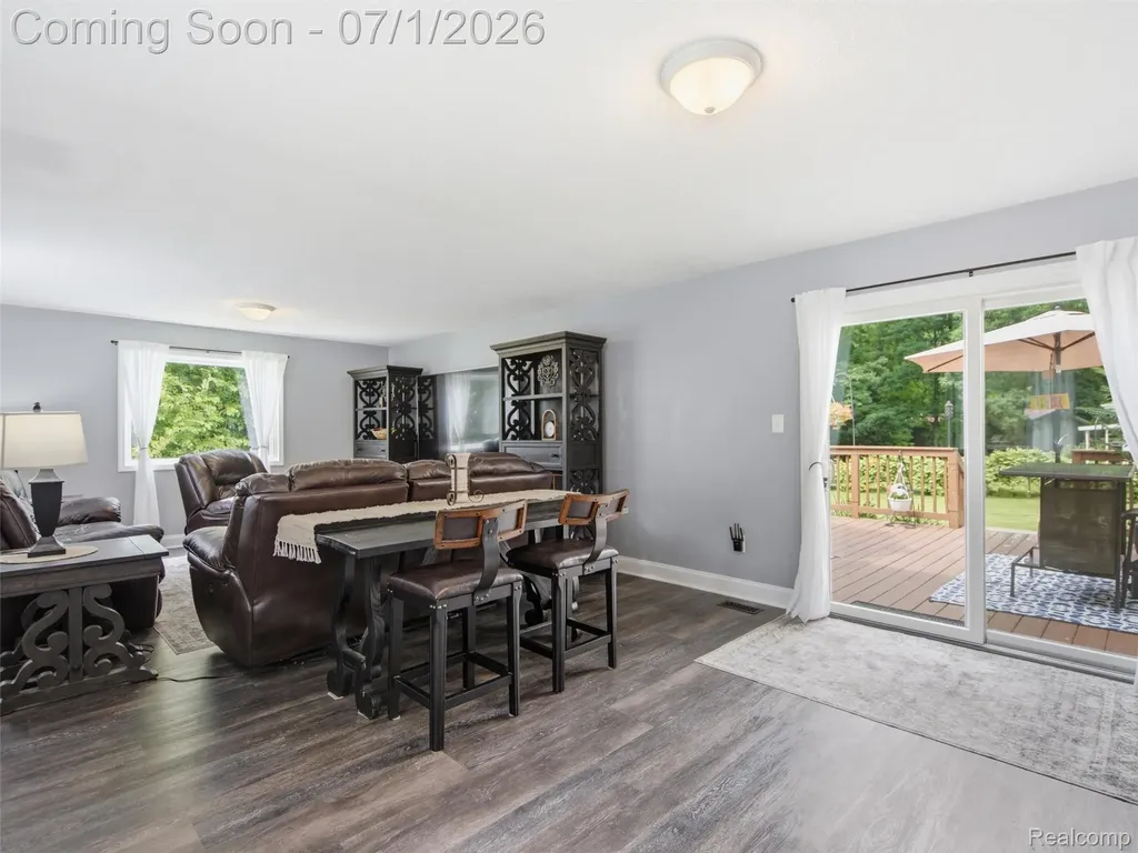 6195 Lake Forest Drive Grand Blanc Charter Township MI 48439