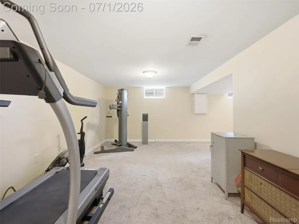 6195 Lake Forest Drive Grand Blanc Charter Township MI 48439