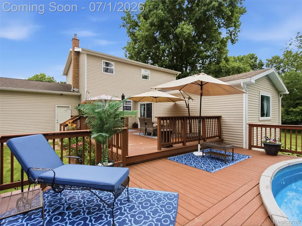 6195 Lake Forest Drive Grand Blanc Charter Township MI 48439