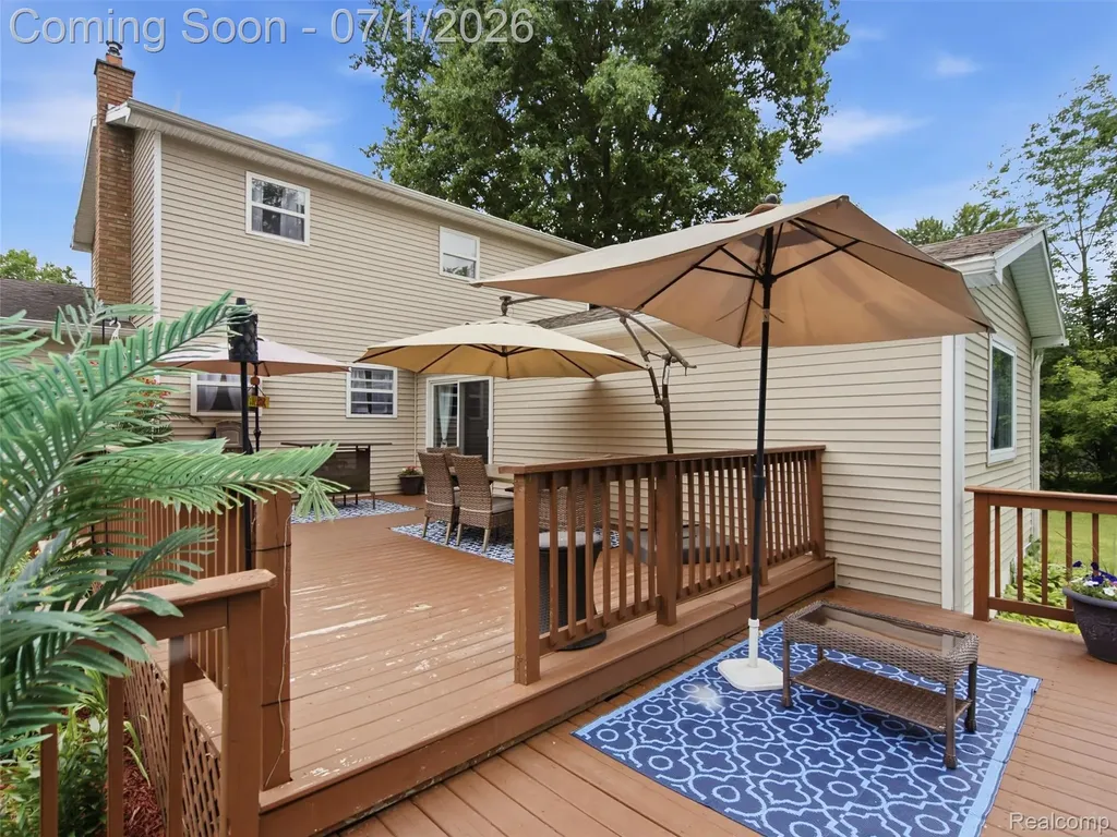 6195 Lake Forest Drive Grand Blanc Charter Township MI 48439