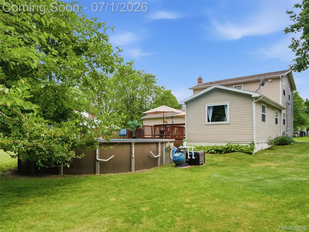 6195 Lake Forest Drive Grand Blanc Charter Township MI 48439