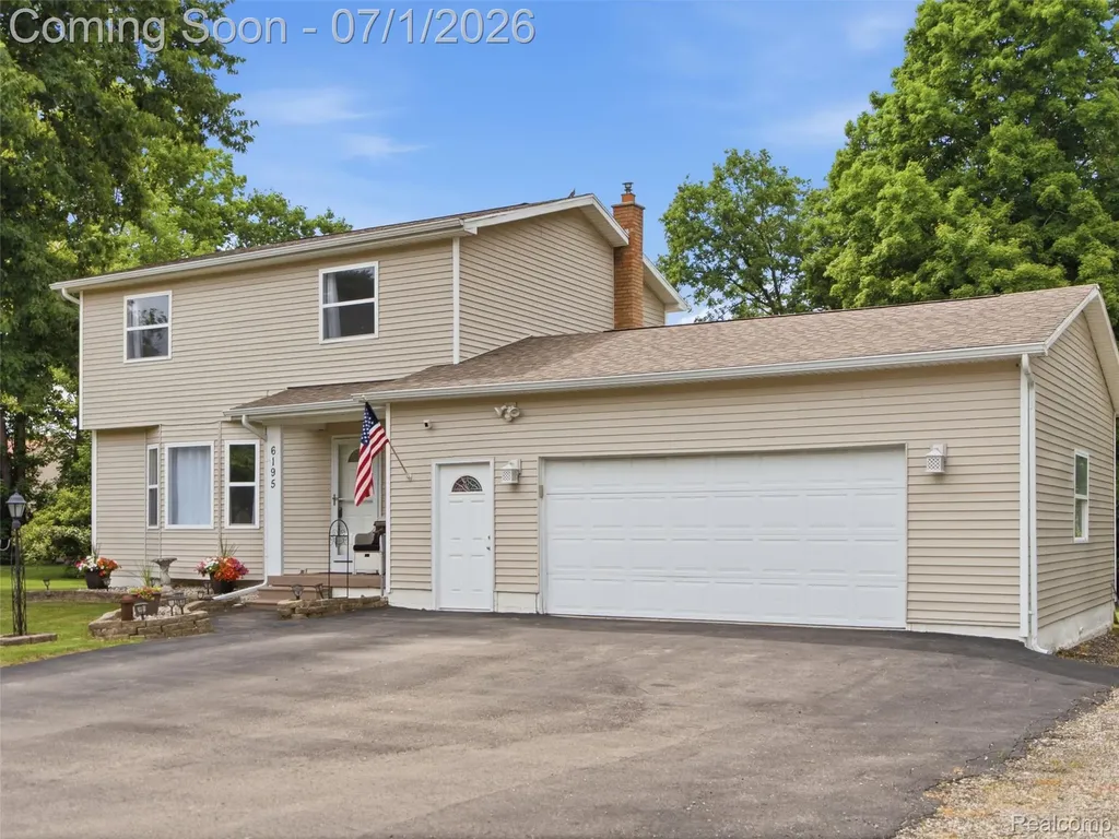 6195 Lake Forest Drive Grand Blanc Charter Township MI 48439
