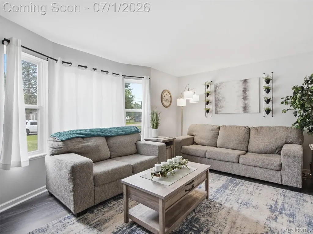 6195 Lake Forest Drive Grand Blanc Charter Township MI 48439