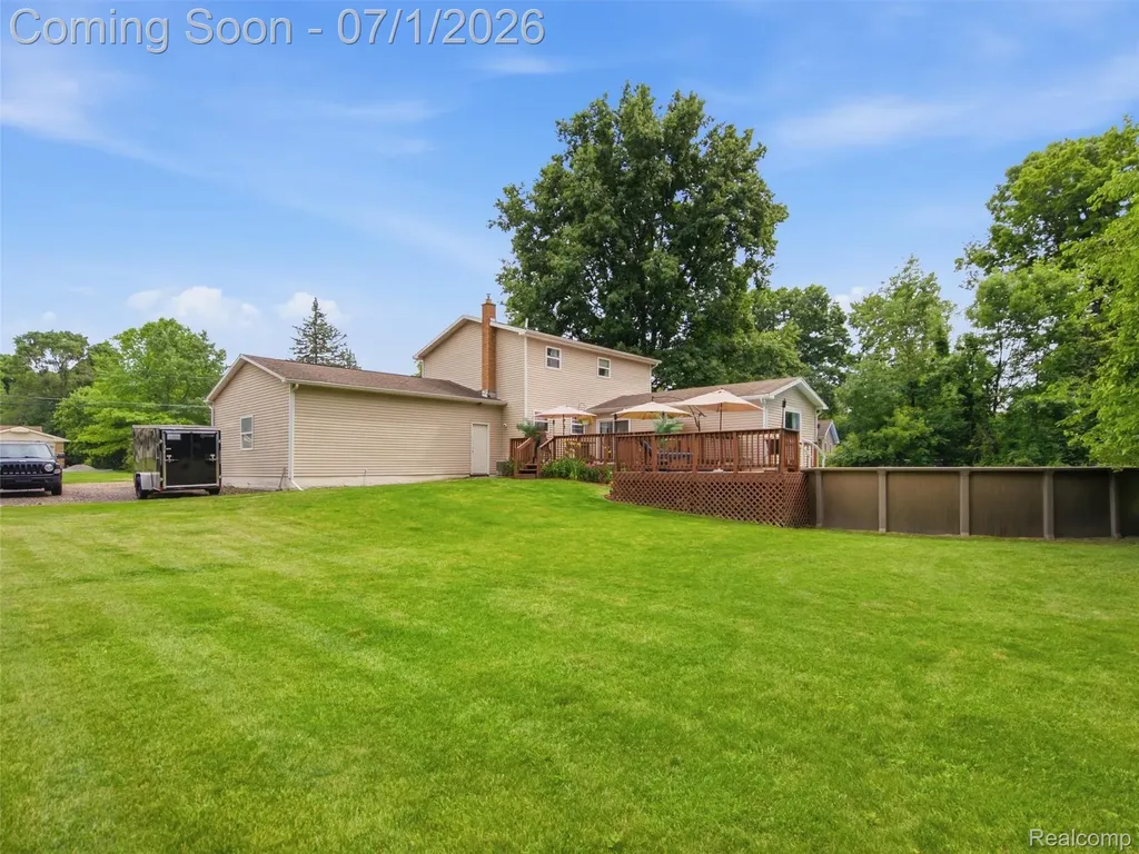 6195 Lake Forest Drive Grand Blanc Charter Township MI 48439