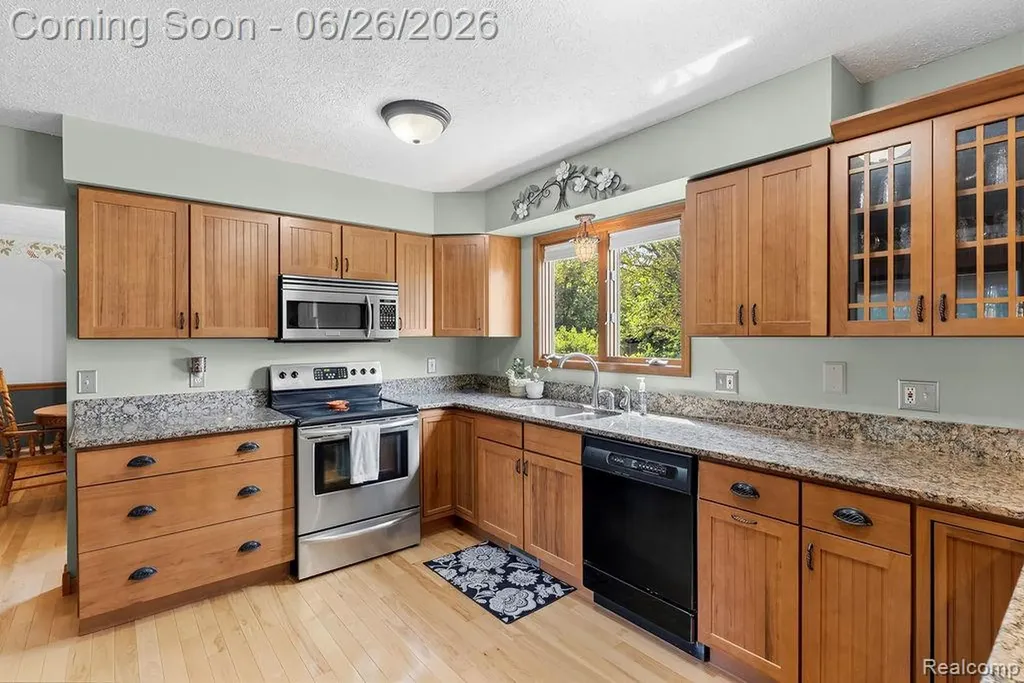 5835 Macmillan Way Delhi Charter Township MI 48911