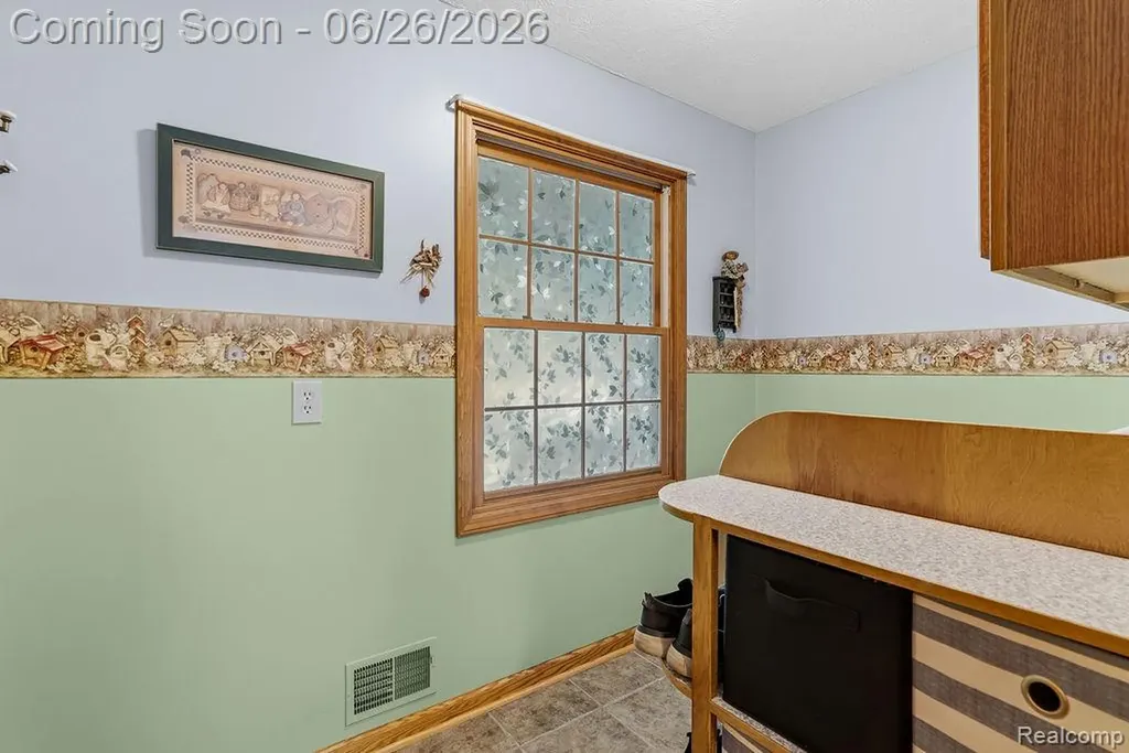 5835 Macmillan Way Delhi Charter Township MI 48911