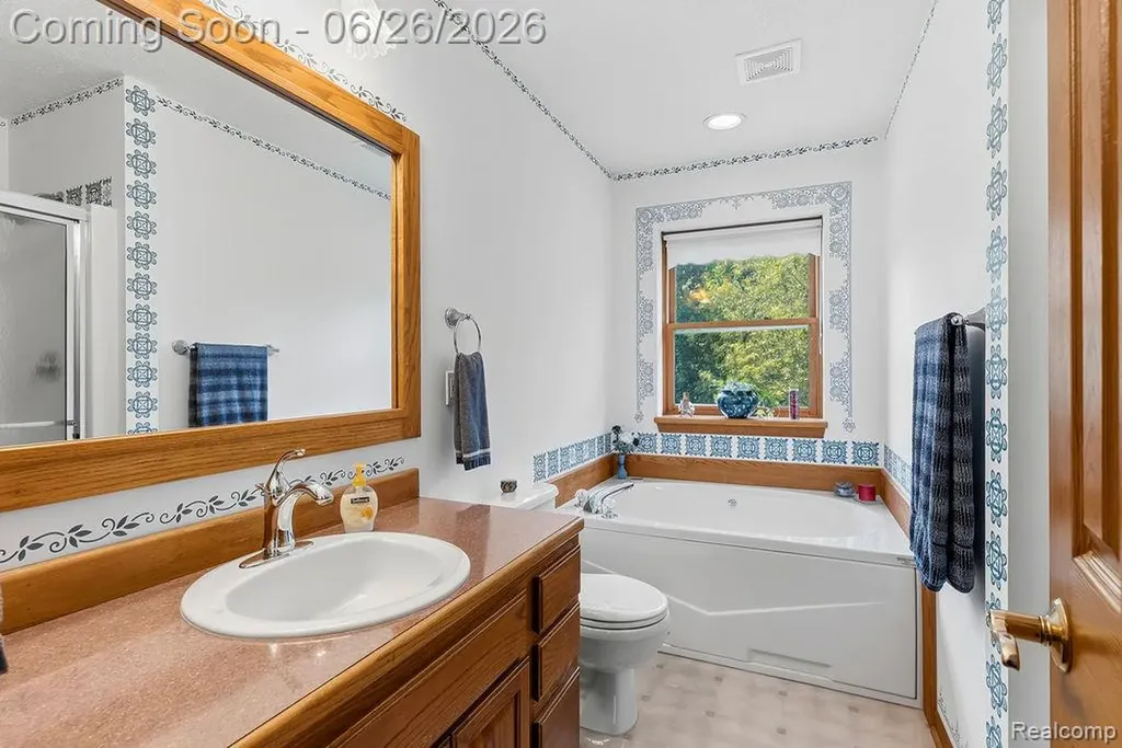 5835 Macmillan Way Delhi Charter Township MI 48911