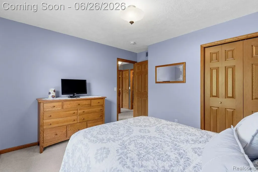 5835 Macmillan Way Delhi Charter Township MI 48911