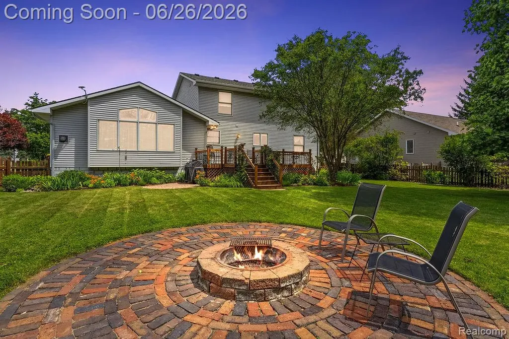 5835 Macmillan Way Delhi Charter Township MI 48911