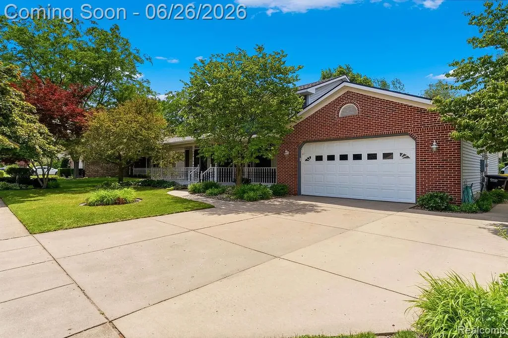 5835 Macmillan Way Delhi Charter Township MI 48911