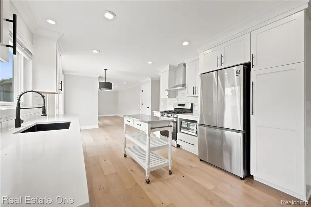 5485 Hammersmith Drive West Bloomfield Charter Township MI 48322