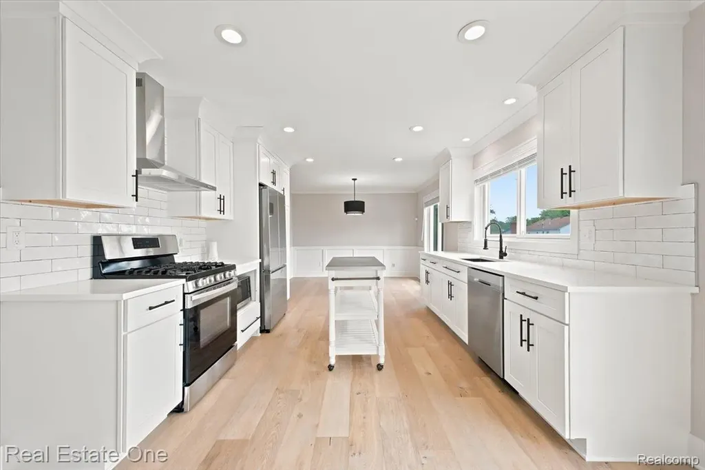 5485 Hammersmith Drive West Bloomfield Charter Township MI 48322